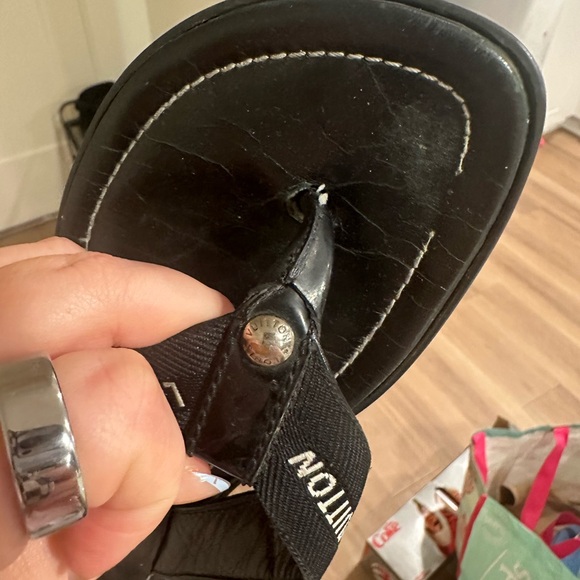 Louis Vuitton Black Thong Sandals - Picture 6 of 8